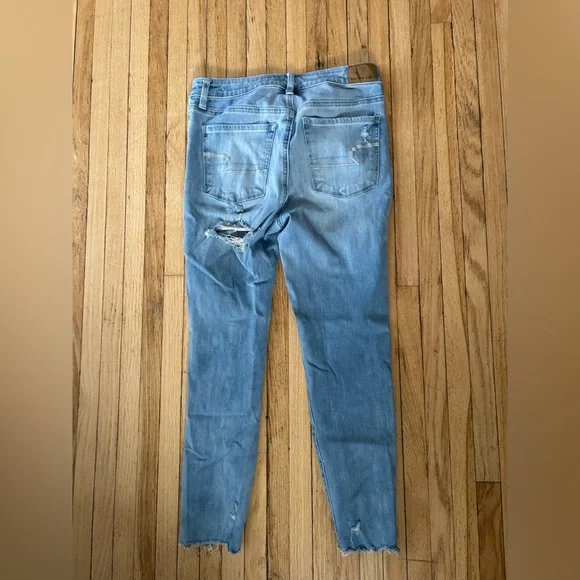 American Eagle Outfitters Light Blue Denim Jeans - Picture 7 of 9